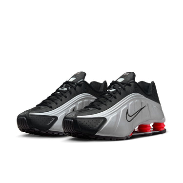 Shox R4 Black and Metallic Silver