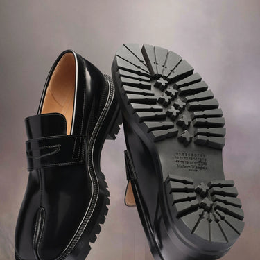 Tabi loafers Black